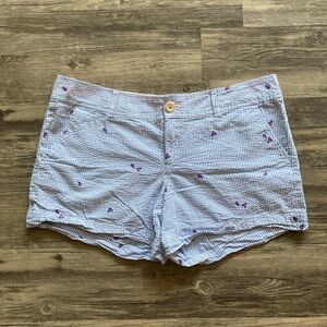 Lilly Pulitzer cotton ladybug embroidered seersucker shorts. Size 14